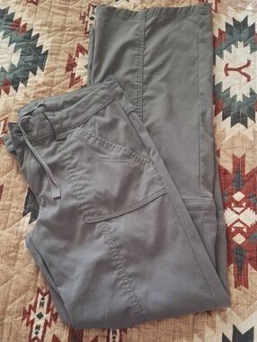 Prana Womens  Olive Utility Cargo Pants With Zip Off Legs. E S